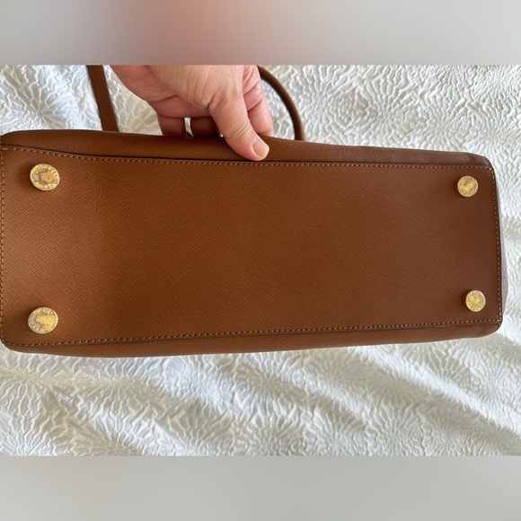 Used Michael Kors Medium Kellen in Saffiano Leather - Picture 14 of 15